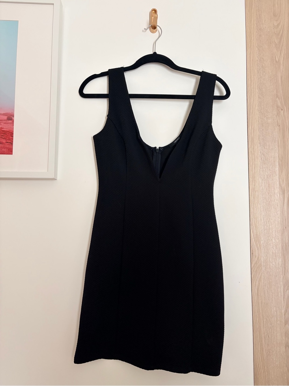 Classic Black Sleeveless Sheath Dress